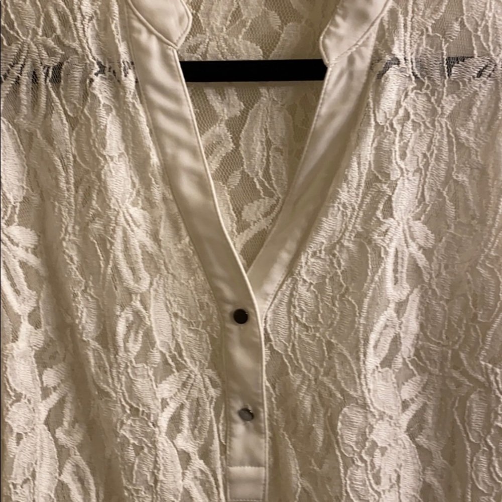 Lace top - Picture 3 of 3